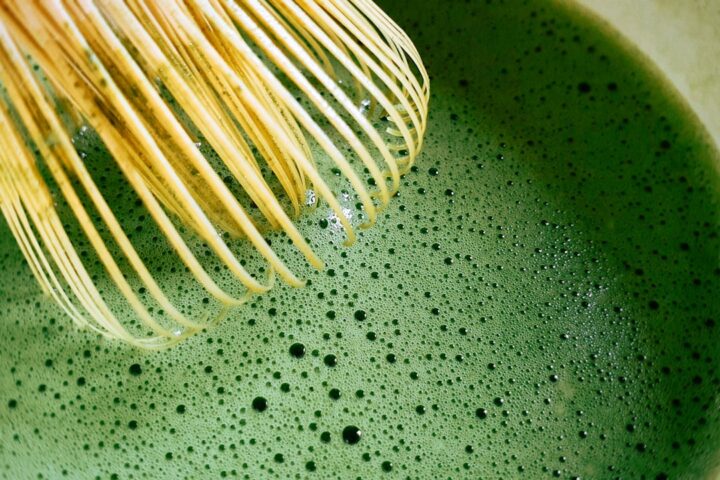 Matcha tekort wereldwijd veroorzaakt prijsstijging en schaarste
