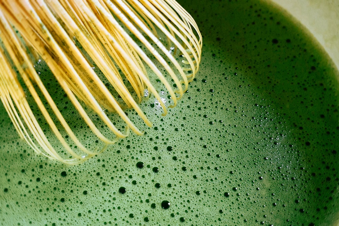 Matcha tekort wereldwijd veroorzaakt prijsstijging en schaarste